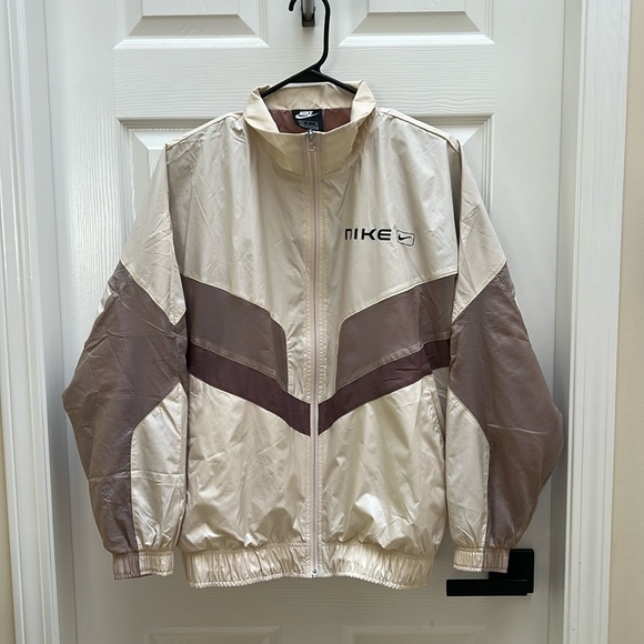 Original Nike Windbreaker | Vintage Nike Sportswear Running Jacket Khaki - Picture 4 of 8